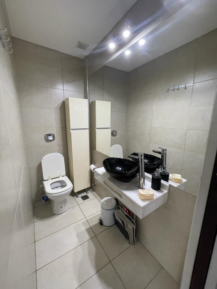 VENDO PISO EN ZONA PARQUE 3 DORMITORIOS, 3 BAÑOS, COCHERA U$S 250.000.