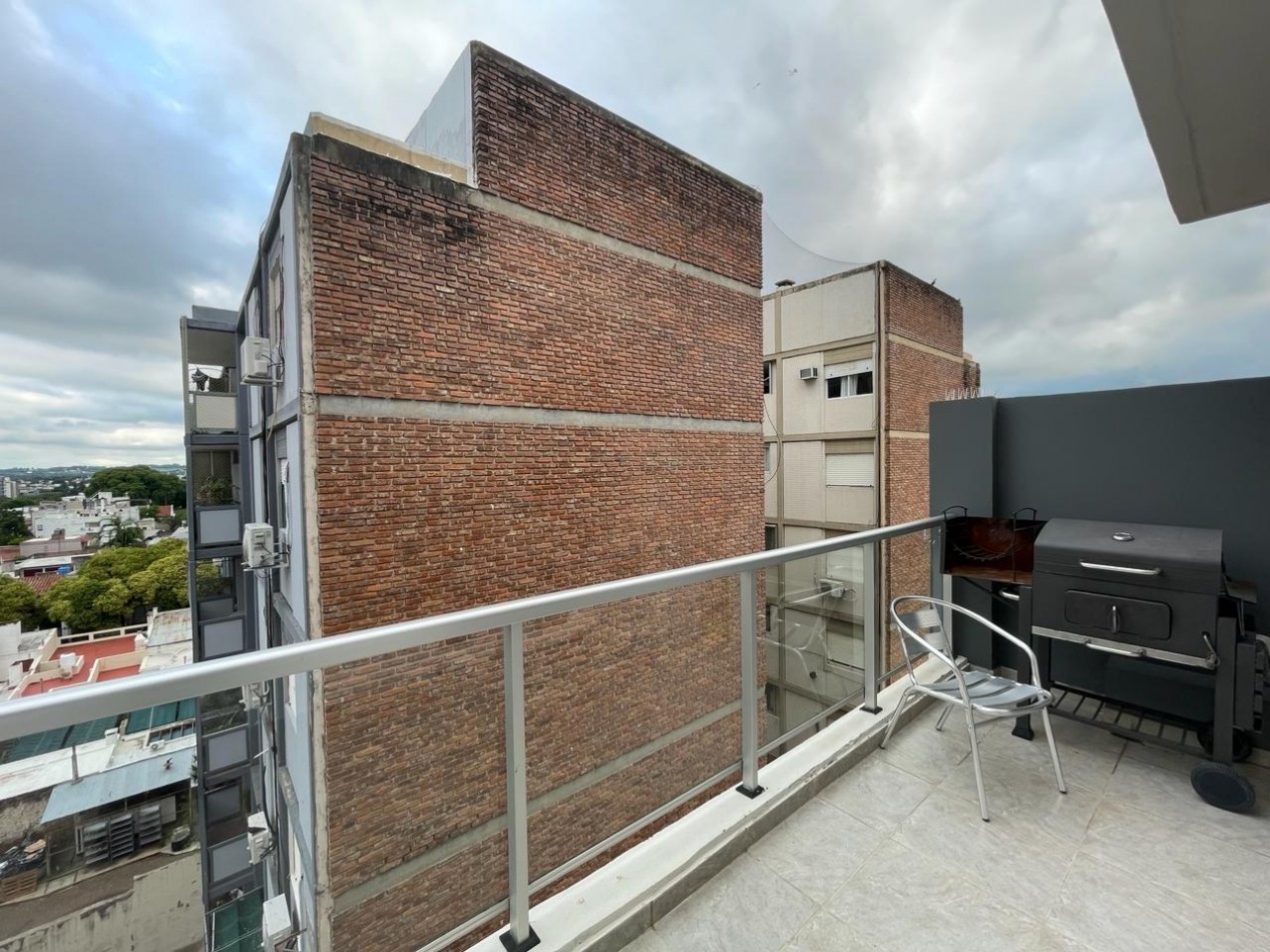VENDO PISO EN ZONA PARQUE 3 DORMITORIOS, 3 BAÑOS, COCHERA U$S 250.000.