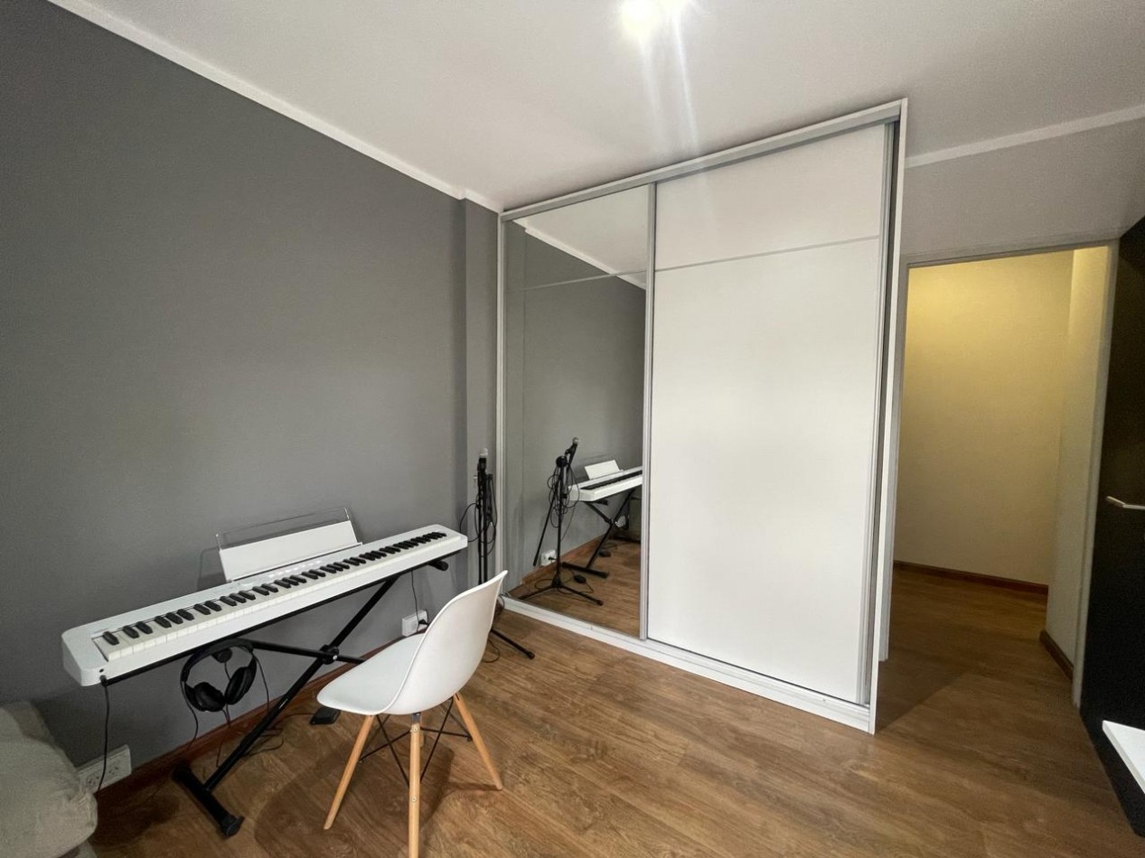 VENDO PISO EN ZONA PARQUE 3 DORMITORIOS, 3 BAÑOS, COCHERA U$S 250.000.
