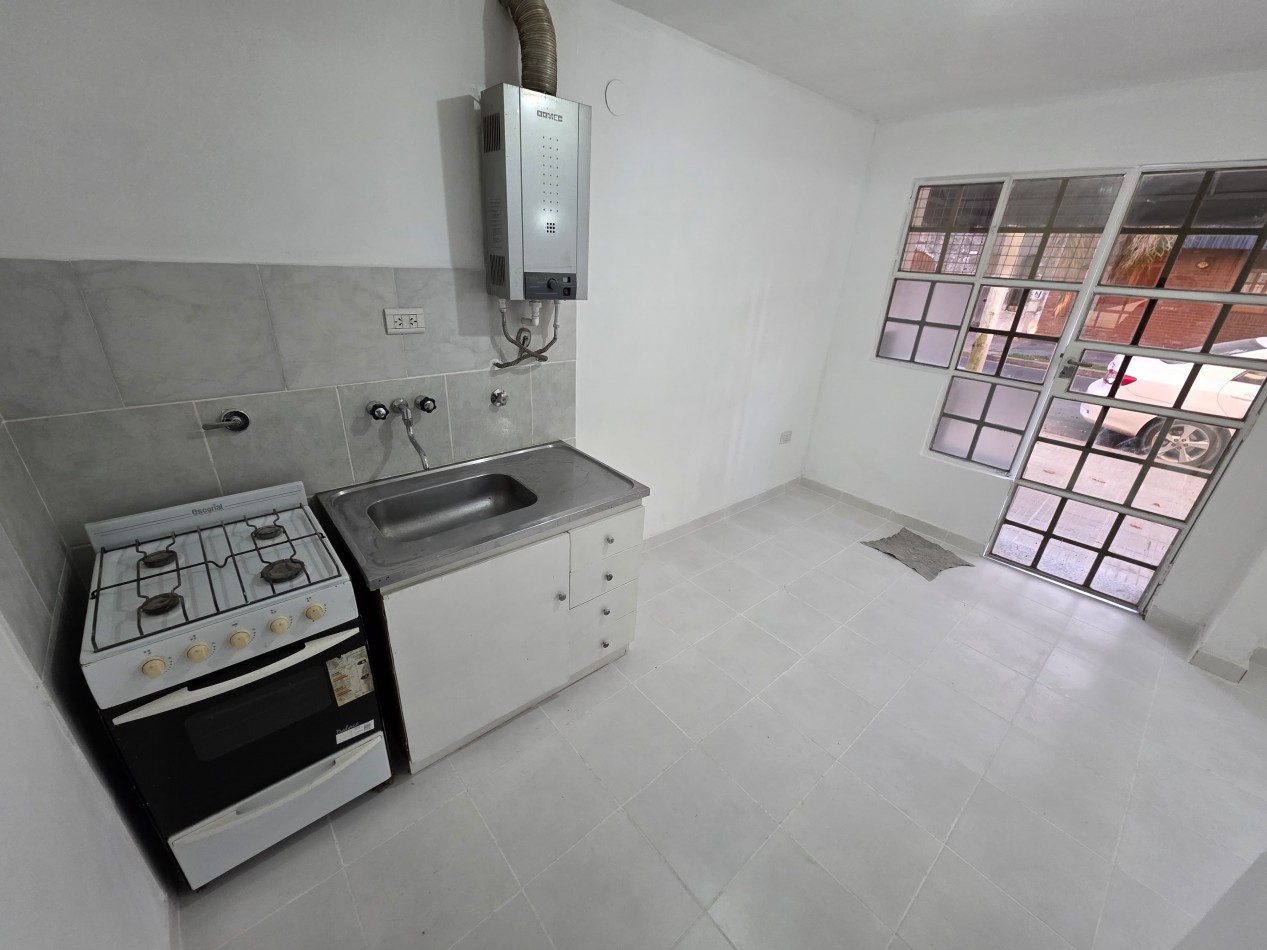VENDO MONOAMBIENTE ZONA PARQUE U$S 37.000 