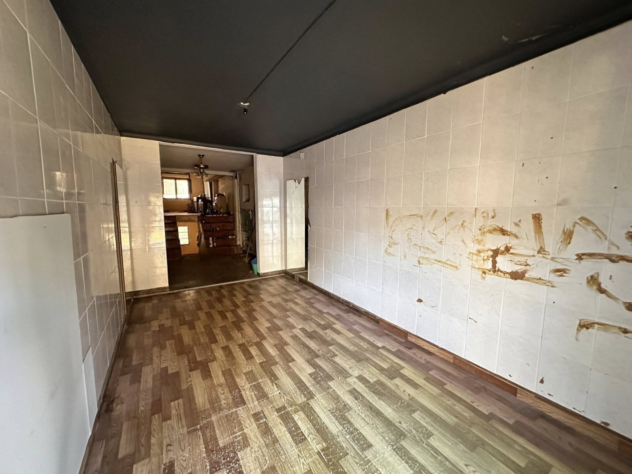 VENDO CASA 3 DORM, 2 COCHERAS. QUINCHO Y PILETA U$D 55.000