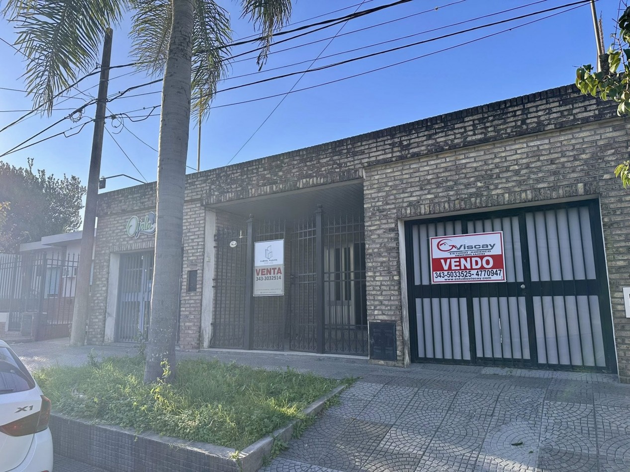VENDO CASA 3 DORM, 2 COCHERAS. QUINCHO Y PILETA U$D 55.000