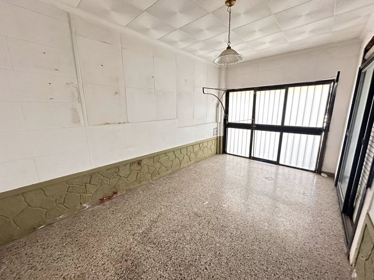 VENDO CASA 3 DORM, 2 COCHERAS. QUINCHO Y PILETA U$D 55.000